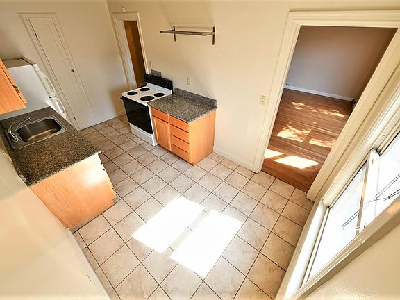 4th image of 291 Lester Ave APT 306