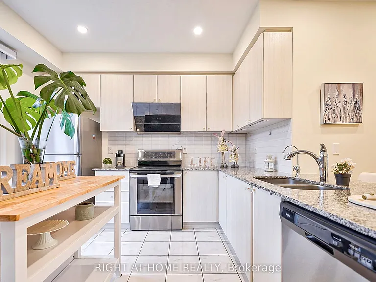 15 Culloden Ct #UPPER — Photo 8