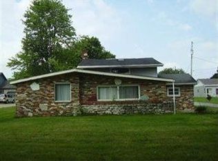 2414 S Hubbard Rd, Lowellville, OH 44436