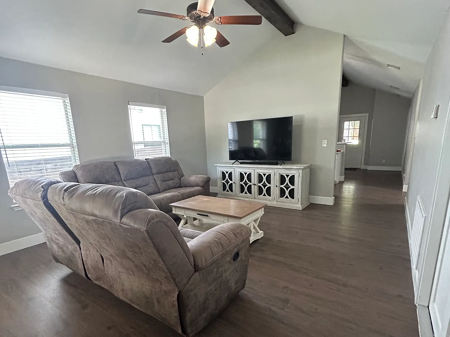 1008 N Bishop St — Photo 4