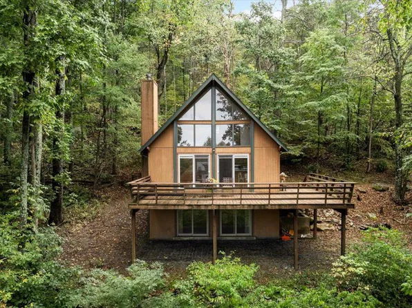 188 May Apple Way, Linden, VA 22642