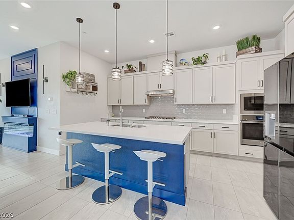 2nd image of 251 Piazzetta Pl
