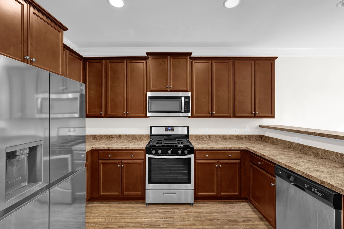 8-web-or-mls-205 St Michael Dr-8