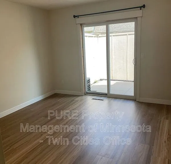 1390 Granada Trl N — Photo 6