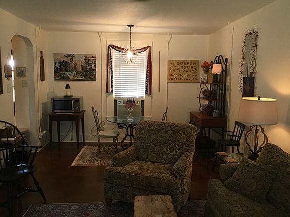 4th image of 203 Candler St