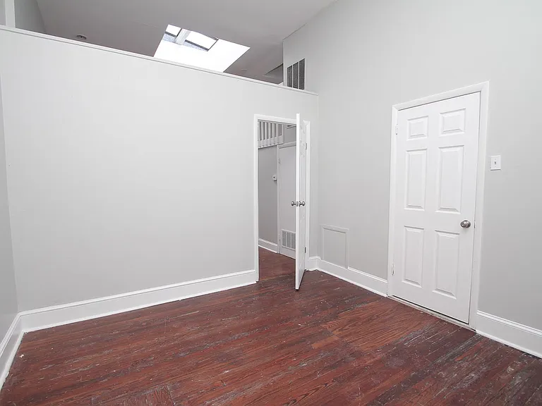 1527 South Street — Photo 18