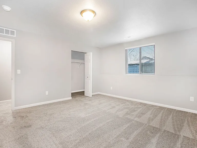 101 Mackenzie St — Photo 16