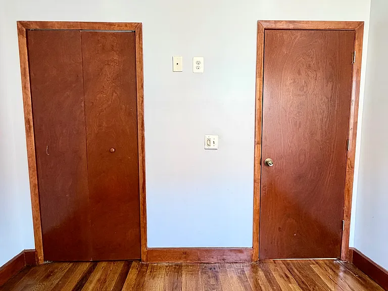 916 Whitelock St #200 — Photo 23