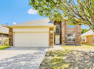 8012 Wyoming Dr, Fort Worth, TX 76131