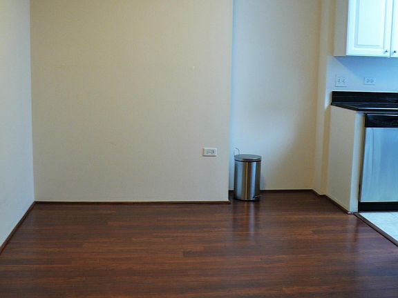 3rd image of 9725 Woods Dr Unit 1209