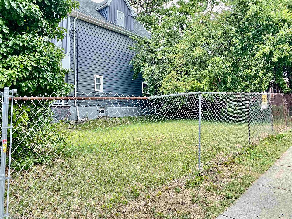 2nd image of 349 Arlington Ave