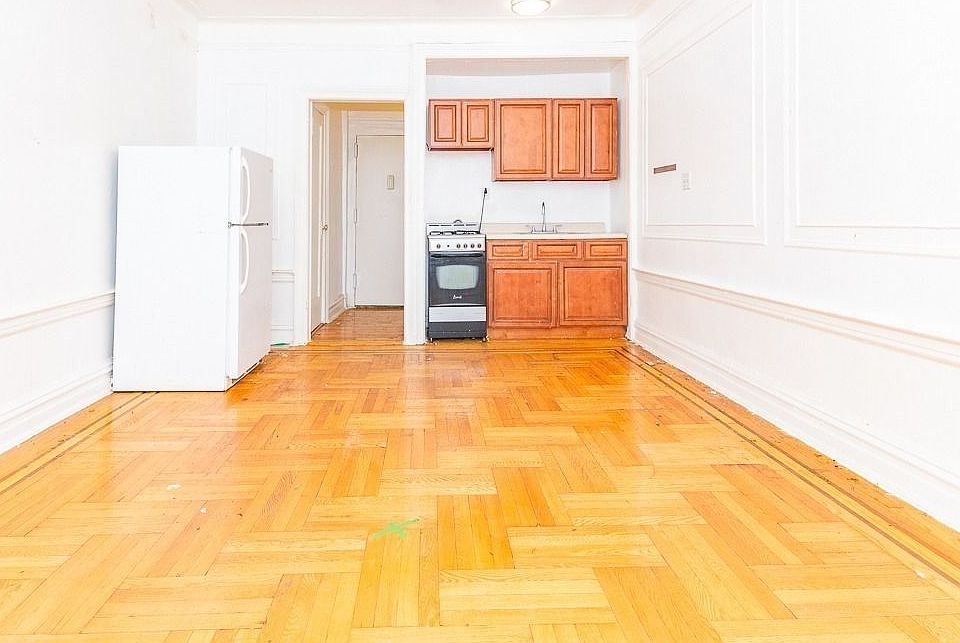 1st image of 377 Montgomery St APT C14