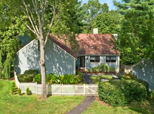 27 E Lyon Farm Dr, Greenwich, CT 06831