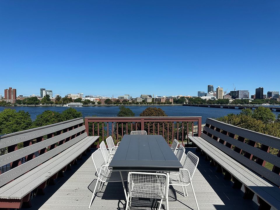 1st image of 31 Bay State Rd APT 2