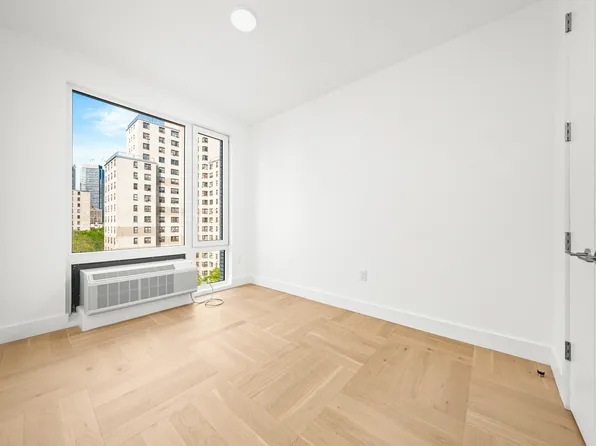 526 Baltic Street image 7 of 57