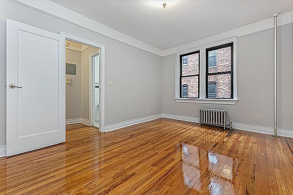 2nd image of 4309 40th St APT 6K
