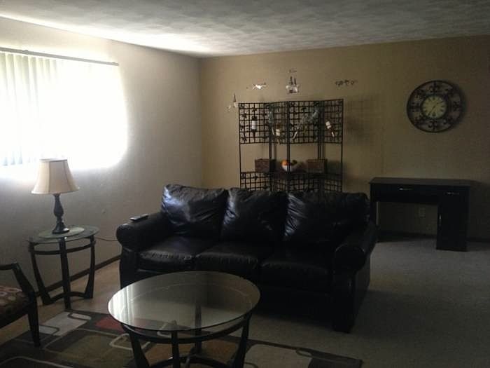 2nd image of 534 Williamsburg Dr APT A