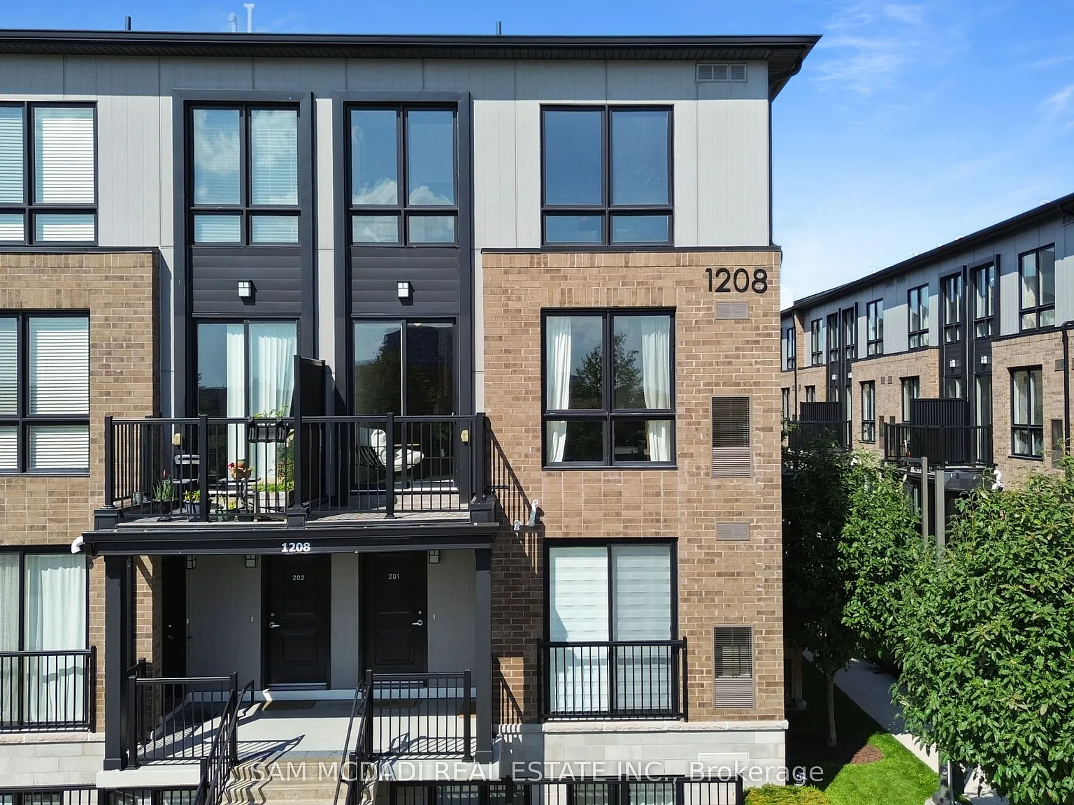 2 bed, $2,950 — Photo 1