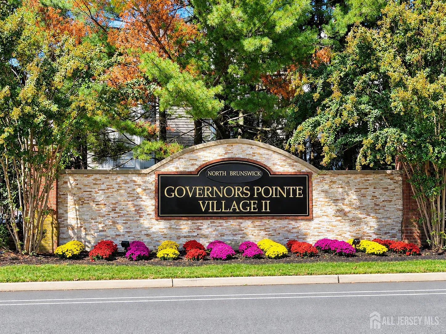 2 bed, 2.0 bath, 1011 sqft, $2,450 — Photo 2