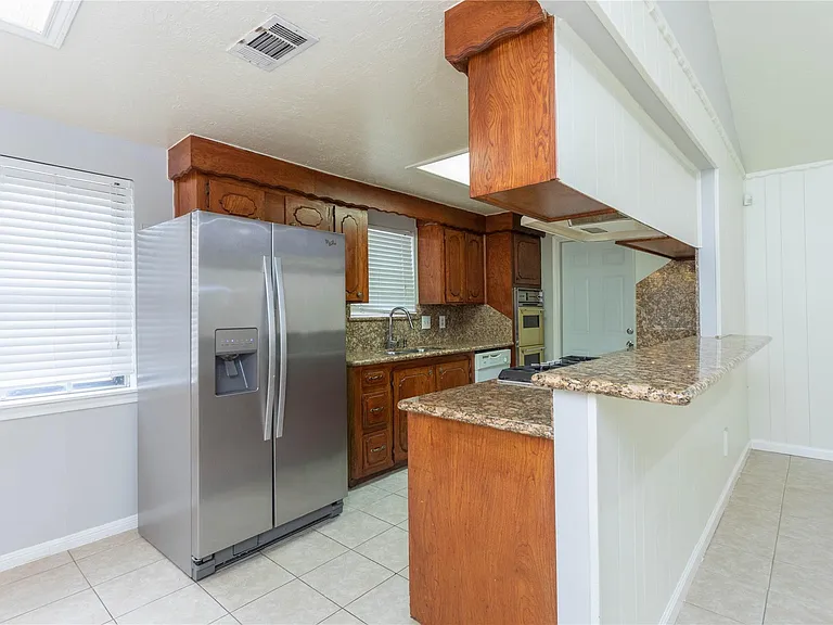 2921 Chicago St — Photo 10