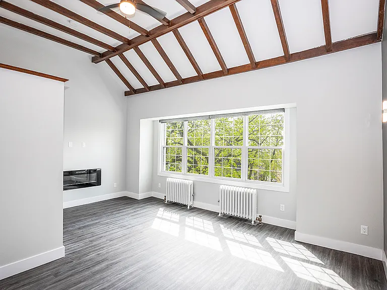 883 Grosvenor Ave #6 — Photo 34