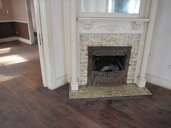 5th image of 312 S Park St
