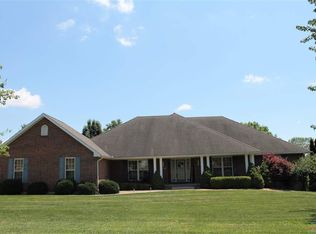 2110 W Country Club Dr, Sedalia, MO 65301