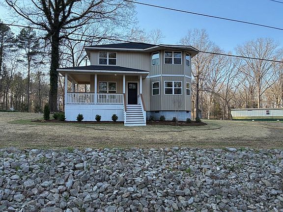 2nd image of 220 Bluff Rd