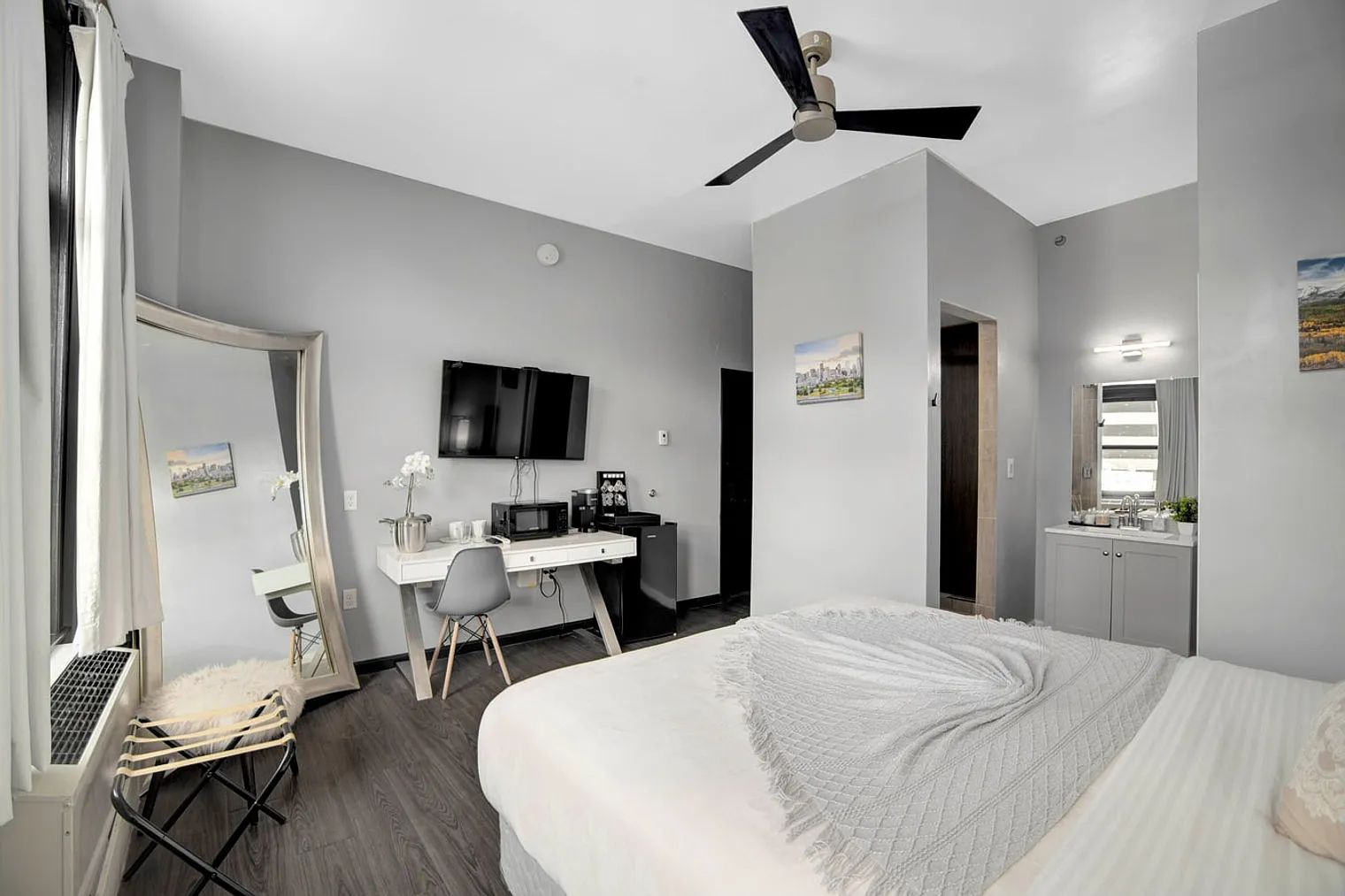 Studio, 1.0 bath, 269 sqft, $3,357 — Photo 3