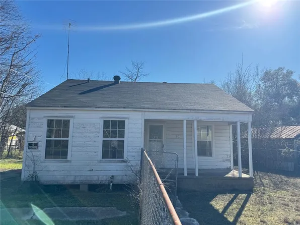 1207 South Dr, Bryan, TX 77803