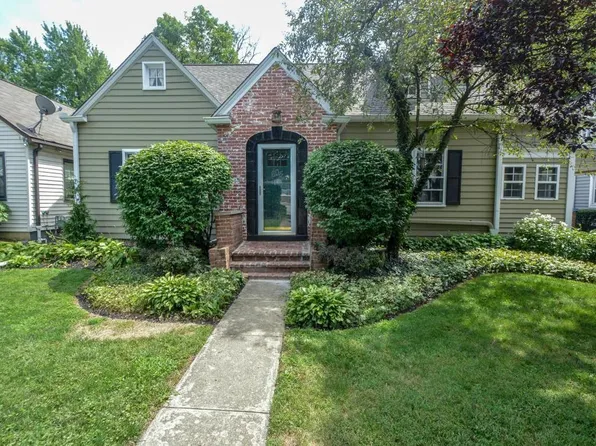 605 E North Broadway, Columbus, OH 43214