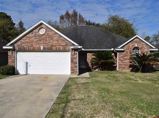 9260 Riggs St, Beaumont, TX 77707