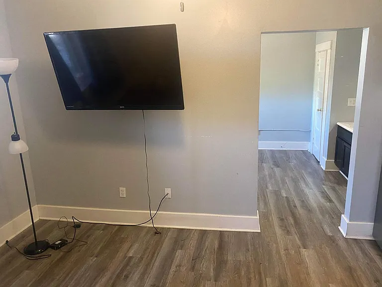 129 N Cortez St — Photo 30