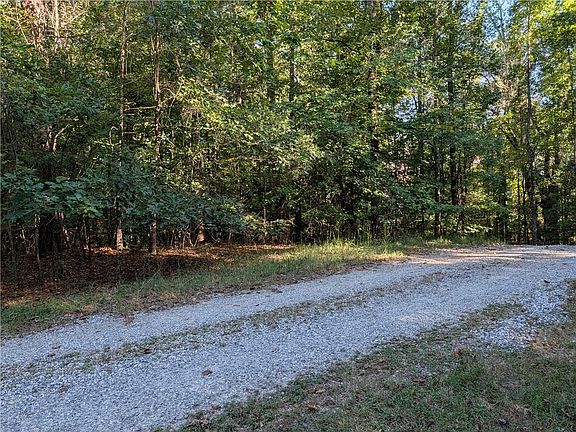 5th image of 1518 Kelly Mill Rd