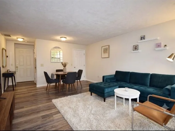 325 Plantation St APT 213, Worcester, MA 01604