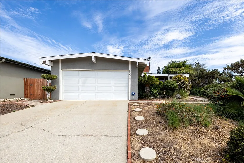 4 bed, 1585 sqft, $4,500 — Photo 2