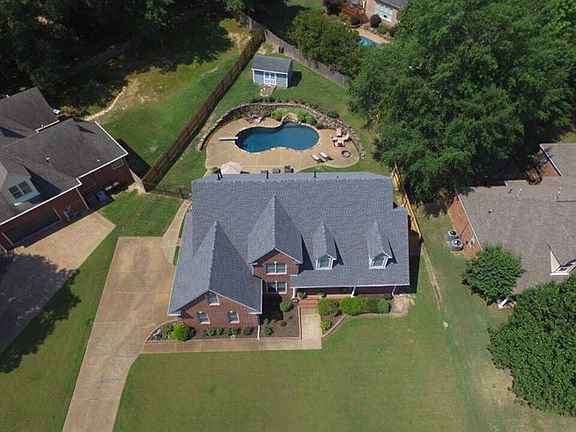 4th image of 665 Alexandria Dr