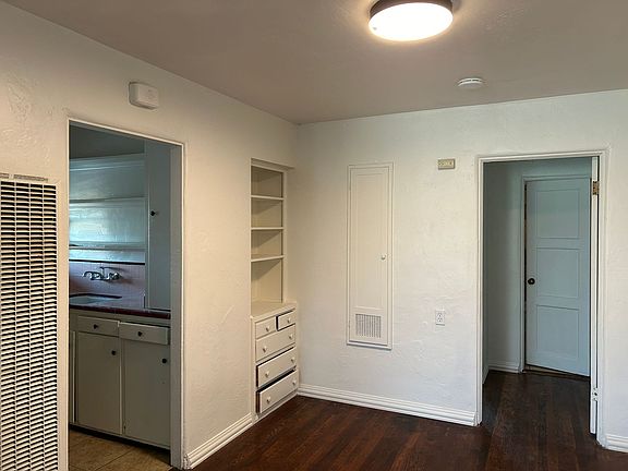 4th image of 33 W Morton Ave #0