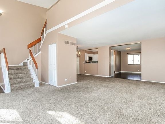3rd image of 523 Verde Dr #523