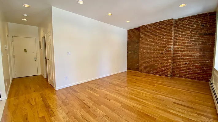 Rented by Douglas Elliman | media 15