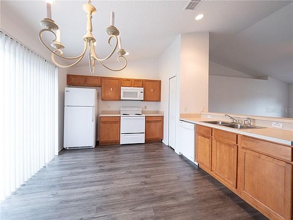 5th image of 1804 Hudson Dr