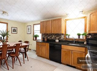 34 Oak St, Billerica, MA 01821