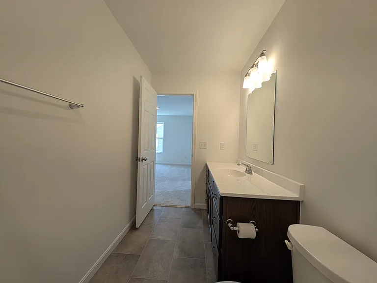 8161 Sycamore Hollow Dr — Photo 11