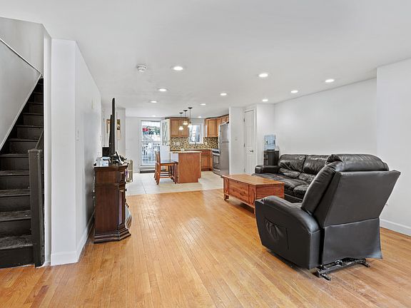 4th image of 272 10th St #1
