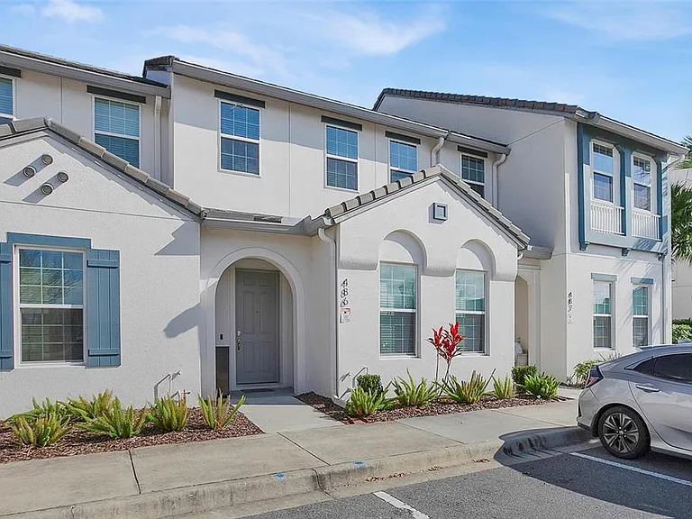 486 Captiva Dr — Photo 1