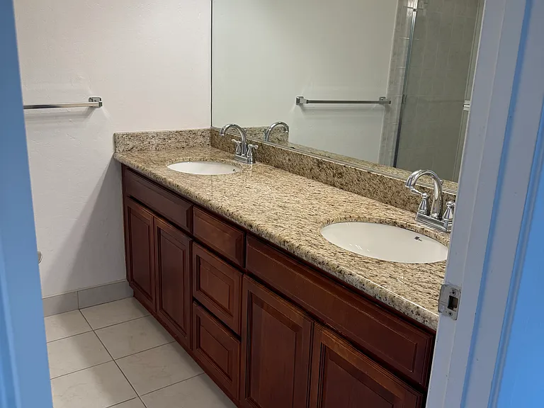 681 Rock Island Cir — Photo 10