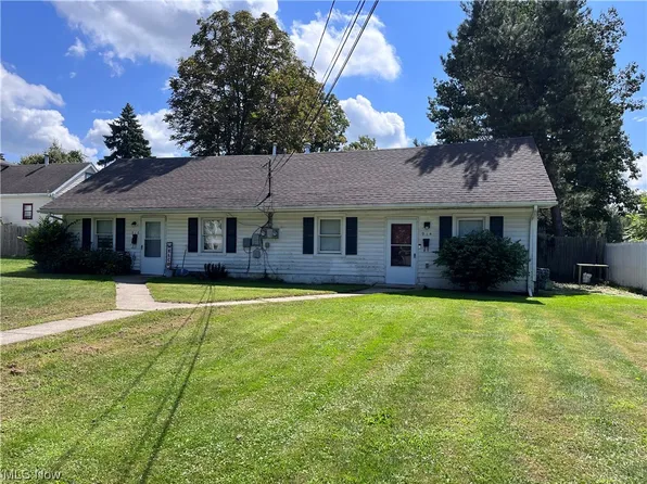 910 W 51st St, Ashtabula, OH 44004