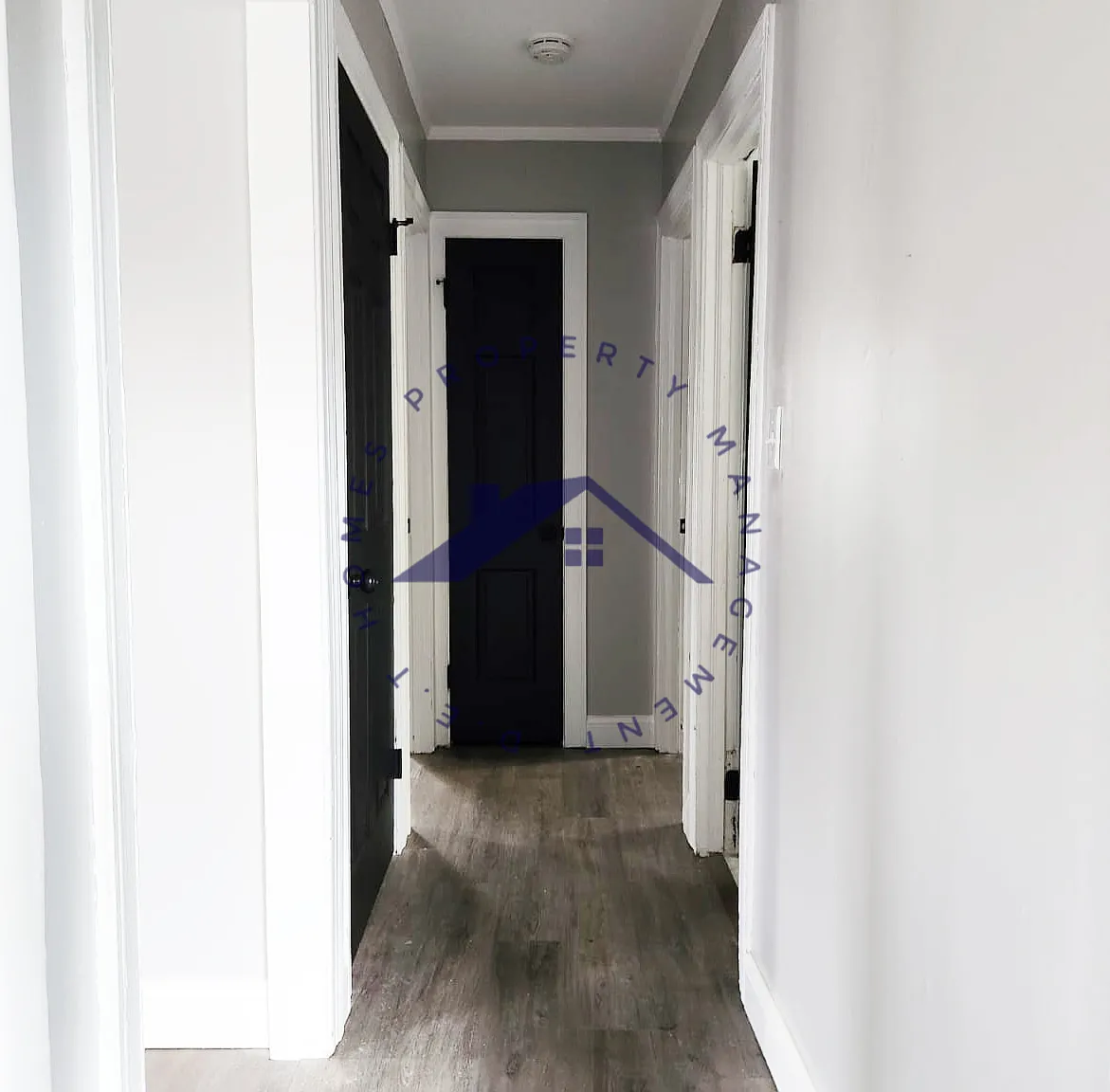 4 bed, $1,400 — Photo 4
