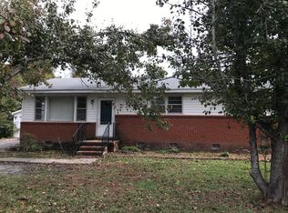 730 W Pineland Dr, Swansboro, NC 28584