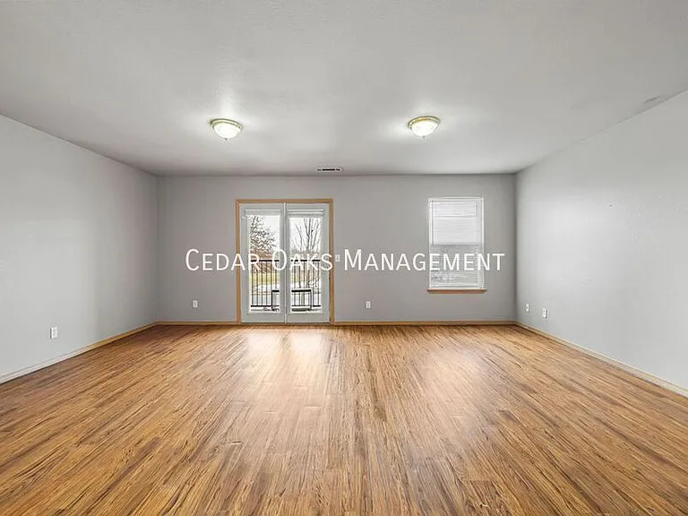 282 Erin Pl #202 — Photo 8